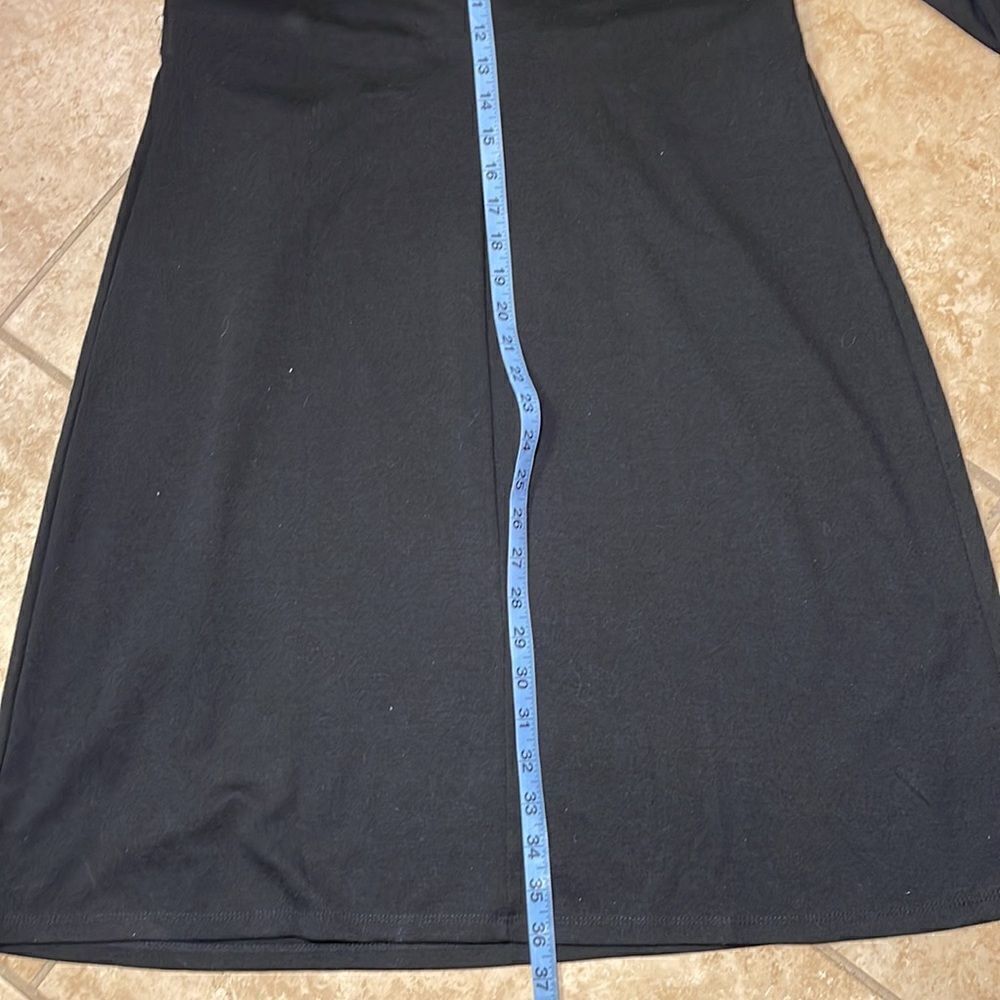 Black dress  - Picture 5 of 6